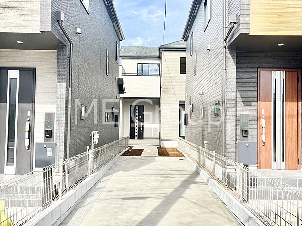 奥まった地形は、車道に面しておらず、静かでプライベート感を味わえる立地です。 