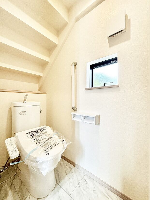 トイレは安心の2箇所！朝のバタバタも一安心です。 