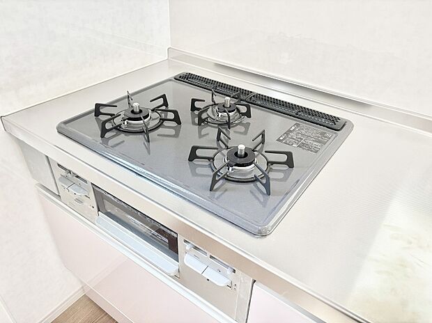 三口ガスコンロでお料理が一気にはかどりそう。