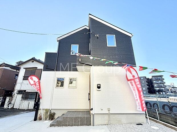 洗練された外観、上質な住空間が広がる室内は永く安心して過ごせる住居です。