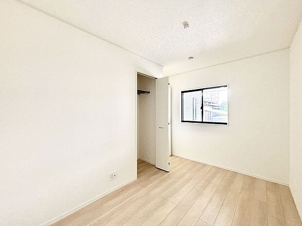 子供部屋にもおすすめな収納スペースたっぷりの居室