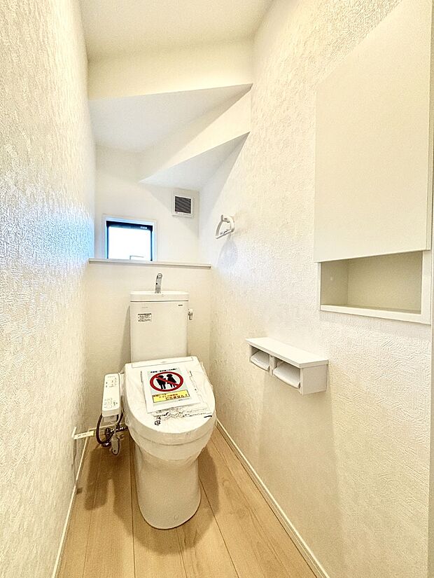 トイレは1階と2階それぞれに配置されていてとても便利です。 