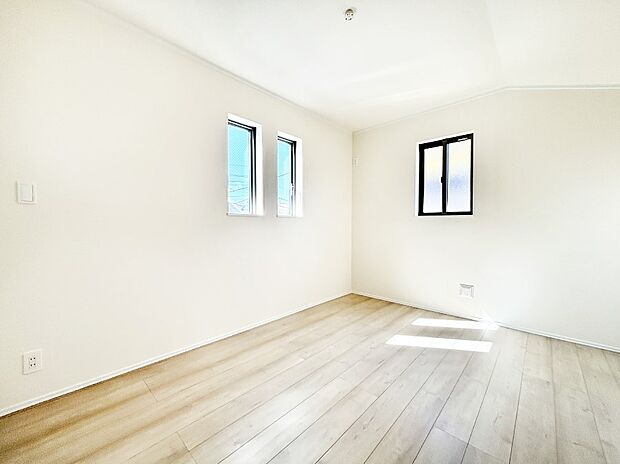 2面採光を確保した明るい空間。家族みんなが快適な暮らしを実現する設計です。  