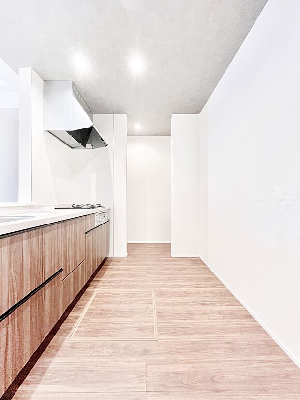 ゆとりあるキッチンスペースでお料理や食後の後片付けもスムーズに!