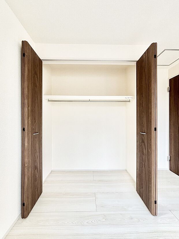 たっぷりの収納スペースで快適に暮らせそう