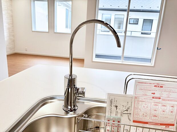 独立型ビルトイン浄水器が標準装備!