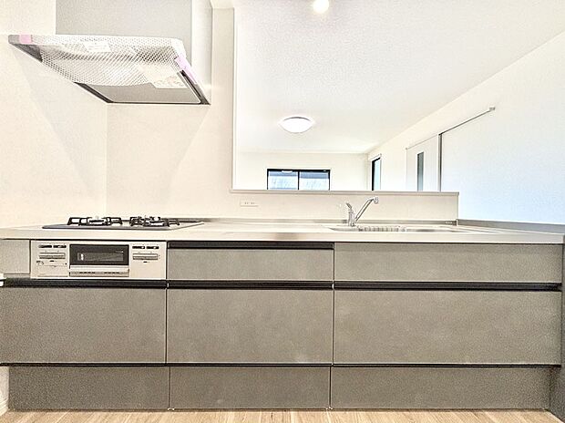 料理をしながらでもご家族との会話を楽しめる対面キッチン