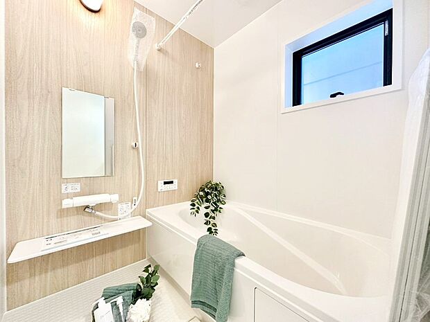 落ち着いた雰囲気でゆっくりお寛ぎいただけるバスルーム