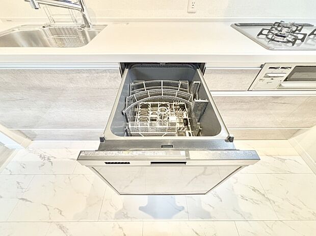 面倒なお片づけは食洗機にお任せ!家事の負担が減って、時間にも気持ちにもゆとりができます。
