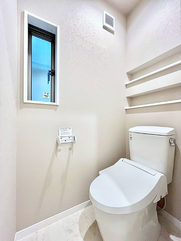 トイレは1階と2階それぞれに配置されていてとても便利です。 
