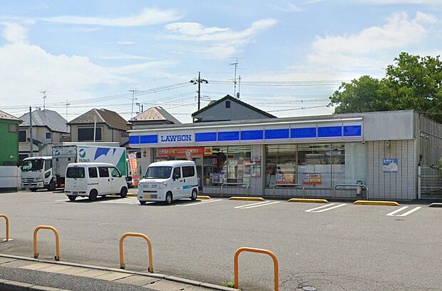 コンビニ 700m ローソン 松戸栄町一丁目店