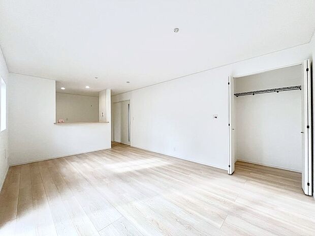 住む方の個性が引き出される、インテリアを考えるのが楽しみなリビングです！ 