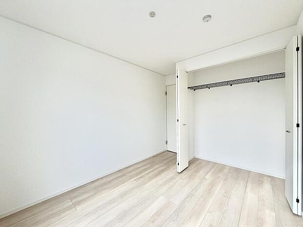 収納が充実しているので、居住スペースを広く使えます。 