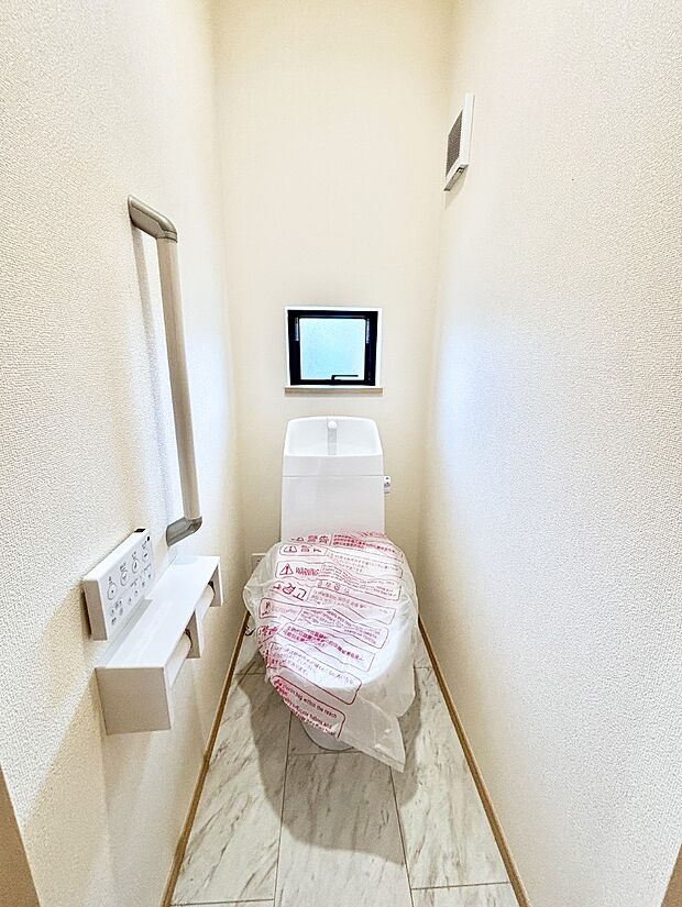 トイレは1階と2階それぞれに配置されていてとても便利です。 