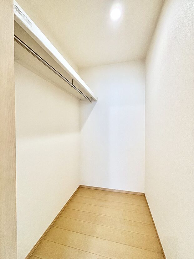 毎日の服選びが楽しくなるウォークインクローゼット