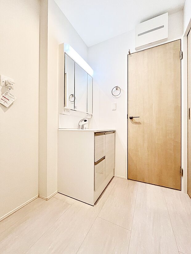 広々とゆとりのあるランドリースペース