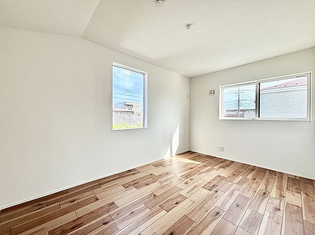 爽やかな日差しがお部屋全体を優しく包み込んでくれます    