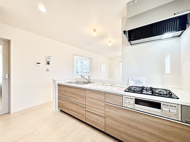 毎日使うキッチンだから、使いやすさ&お手入れのしやすさにこだわりました。