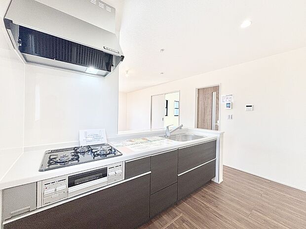 毎日使うキッチンだから、使いやすさ＆お手入れのしやすさにこだわりました。 