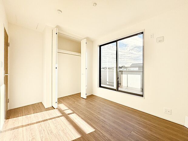 子供部屋にもおすすめな収納スペースたっぷりの居室