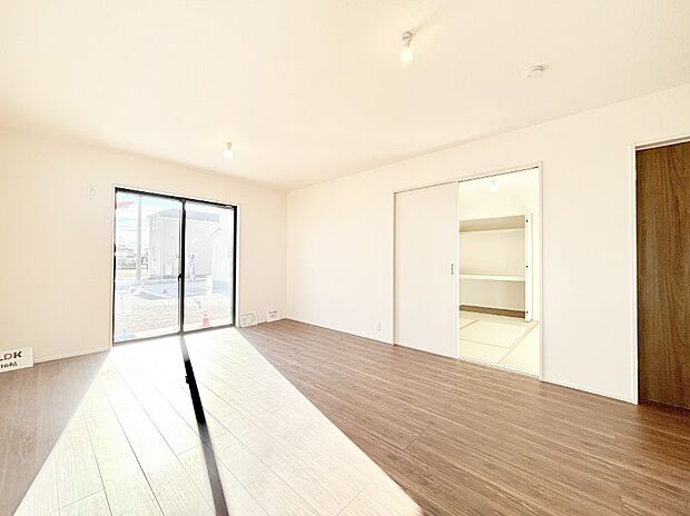 家族の笑顔が自然と生まれてくる、そんな雰囲気のダイニングに仕上がっています 