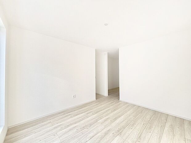 ナチュラルなフローリングはどんなインテリアにもマッチ。