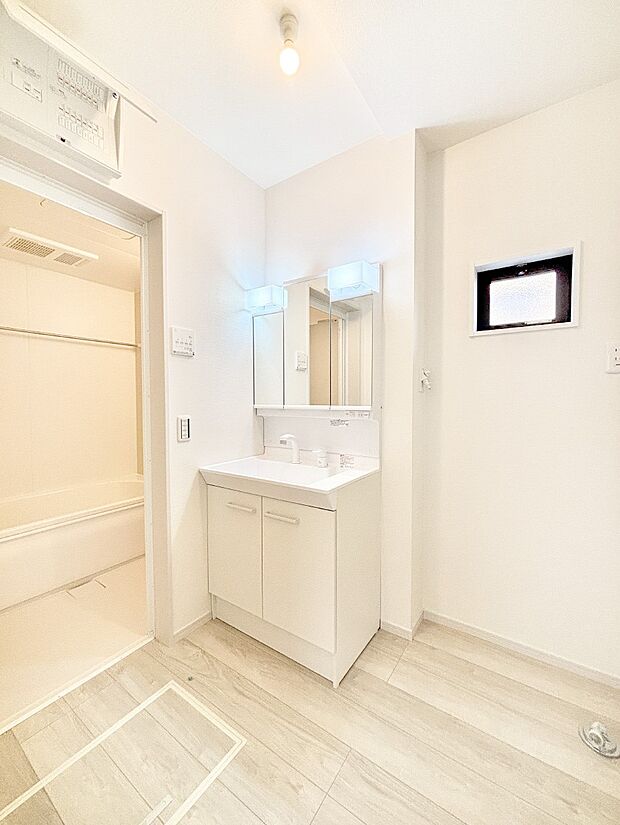 身支度もスムーズにおこなえる脱衣場