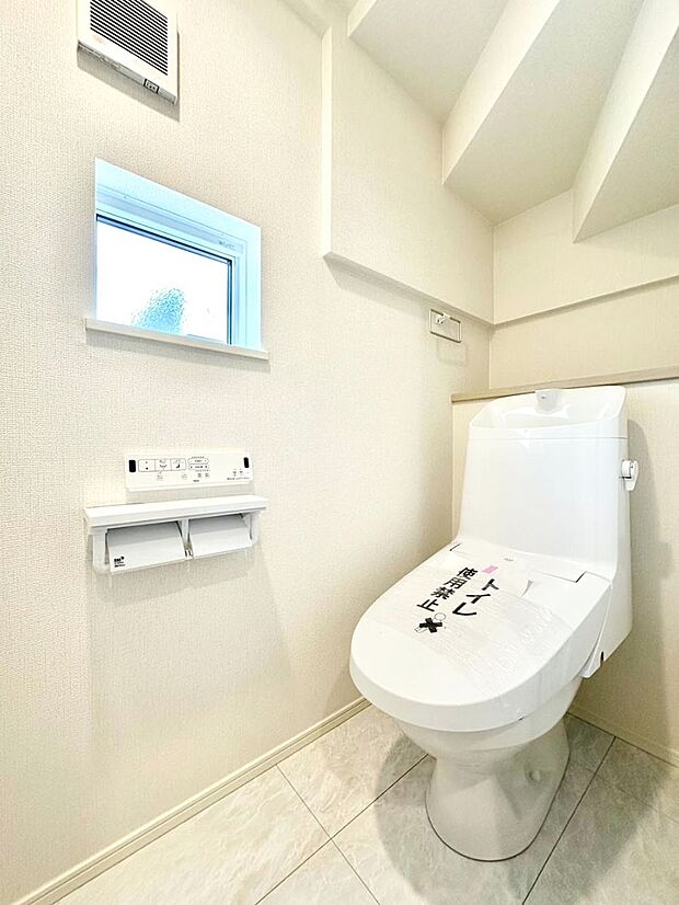 トイレは1階と2階それぞれに配置されていてとても便利です。 