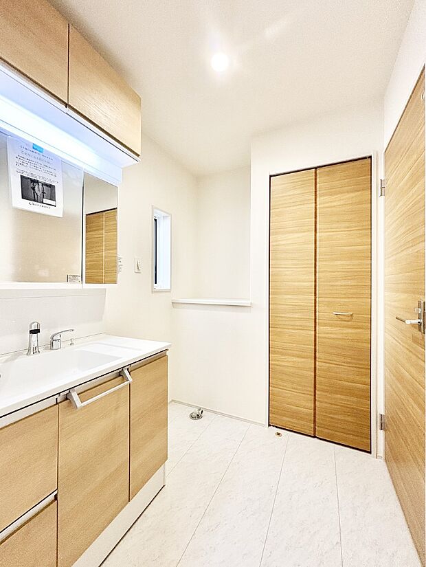 広々とゆとりのあるランドリースペース