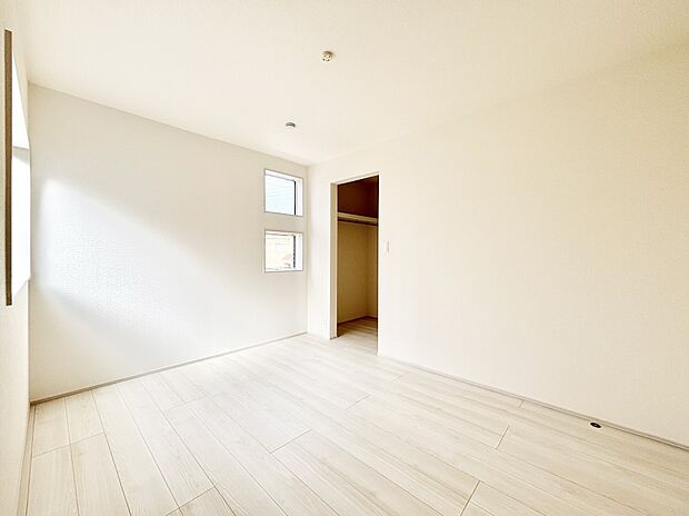 爽やかな日差しがお部屋全体を優しく包み込んでくれます