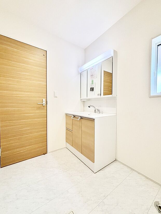 広々とゆとりのあるランドリースペース