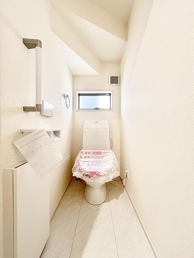 トイレは安心の2箇所!朝のバタバタも一安心です。