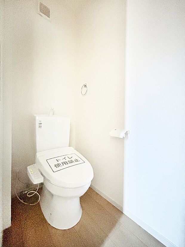 白を基調とした清潔感のある落ち着ける空間