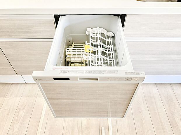 面倒なお片づけは食洗機にお任せ！家事の負担が減って、時間にも気持ちにもゆとりができます。