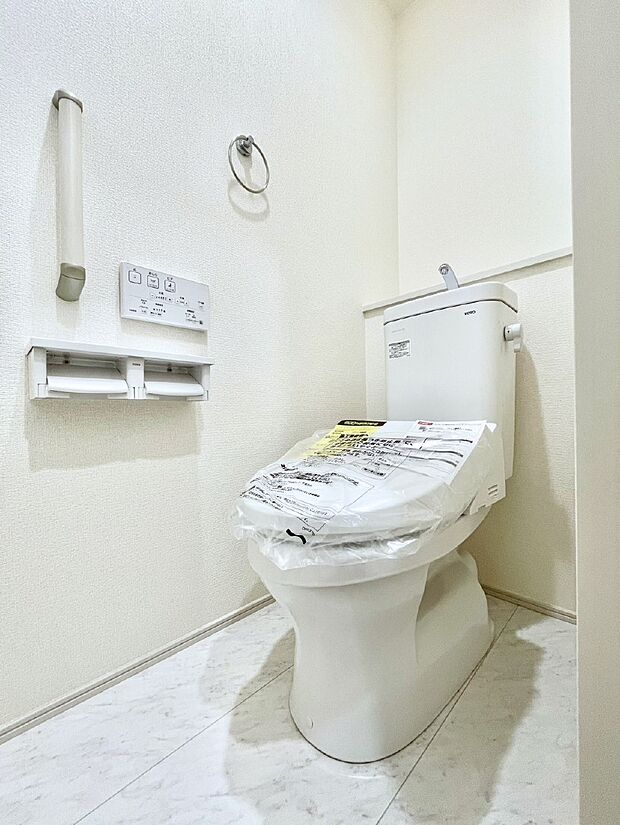 トイレは1階と2階それぞれに配置されていてとても便利です。 