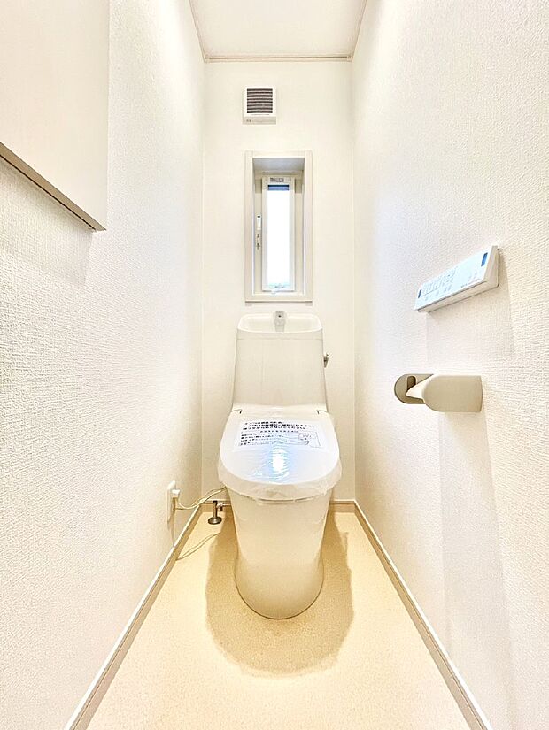 トイレは安心の2箇所！朝のバタバタも一安心です。 