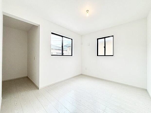 収納が充実しているので居住スペースを広々使えます