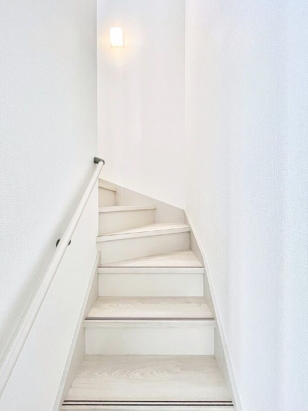 リビング階段が家族の笑顔と会話をつないでくれます