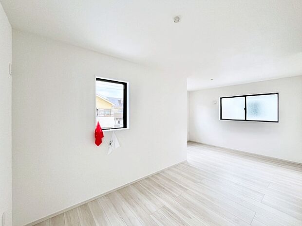 ナチュラルなフローリングはどんなインテリアにもマッチ。