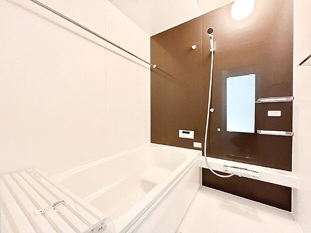 落ち着いた雰囲気でゆっくりお寛ぎいただけるバスルーム