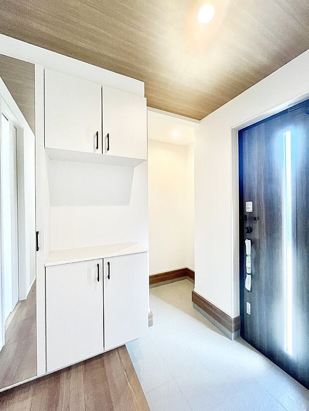 家族の帰宅やお客様をあたたかく迎える玄関