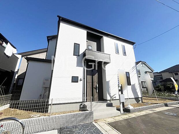 溢れる陽光でご家族の笑顔も輝く