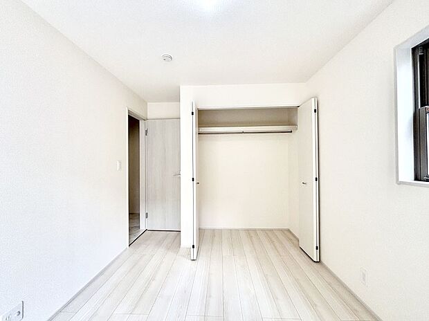 子供部屋にもおすすめな収納スペースたっぷりの居室