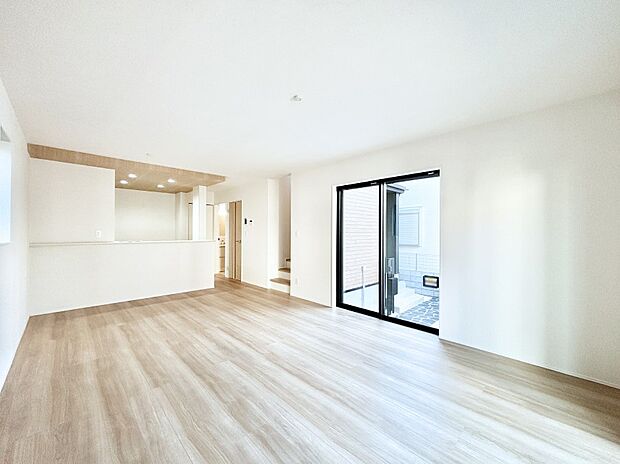 日当たりのいいリビング! お気に入りのグリーンを飾れば更に心地よさがアップ!