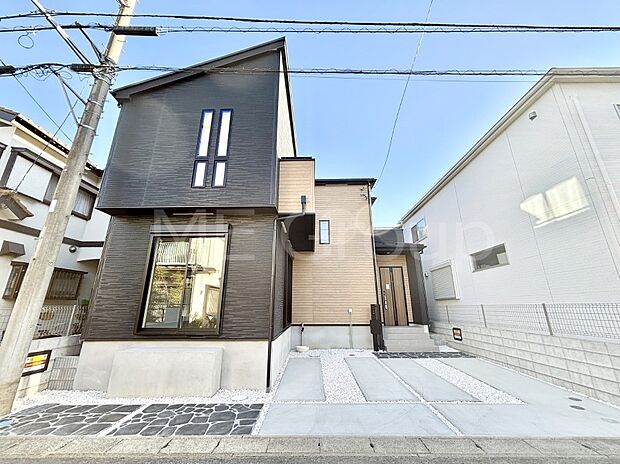 たっぷりの陽光と開放感に包まれる明るい住まい