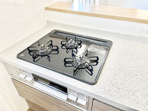 三口ガスコンロでお料理が一気にはかどりそう  