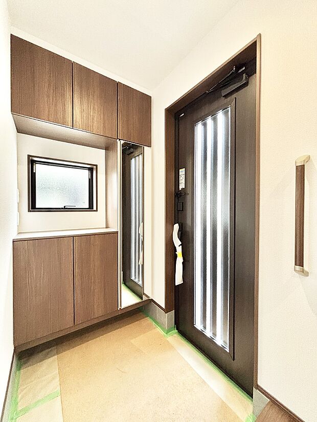 家族の帰宅やお客様をあたたかく迎える玄関