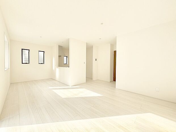 ご家族の賑やかな話し声で包まれる明るいリビング