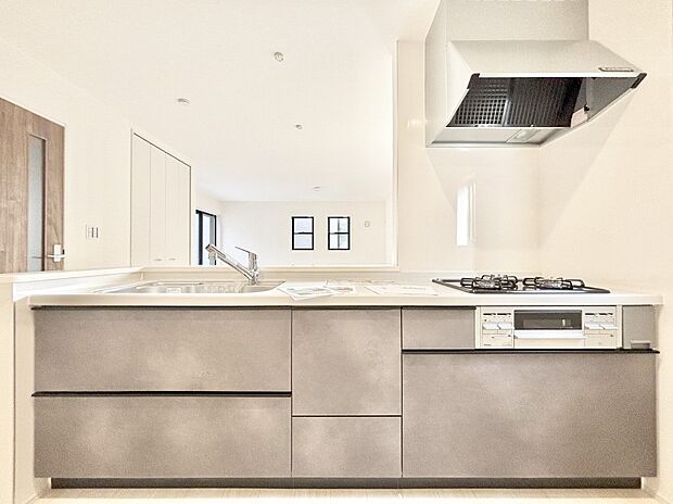 毎日使うキッチンだから、使いやすさ&お手入れのしやすさにこだわりました。