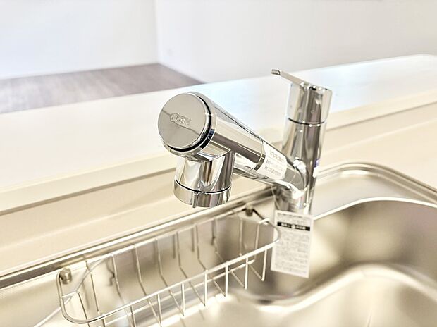 いつでも清潔なおいしいお水を。一つの水栓で水道水と浄水を使い分け。